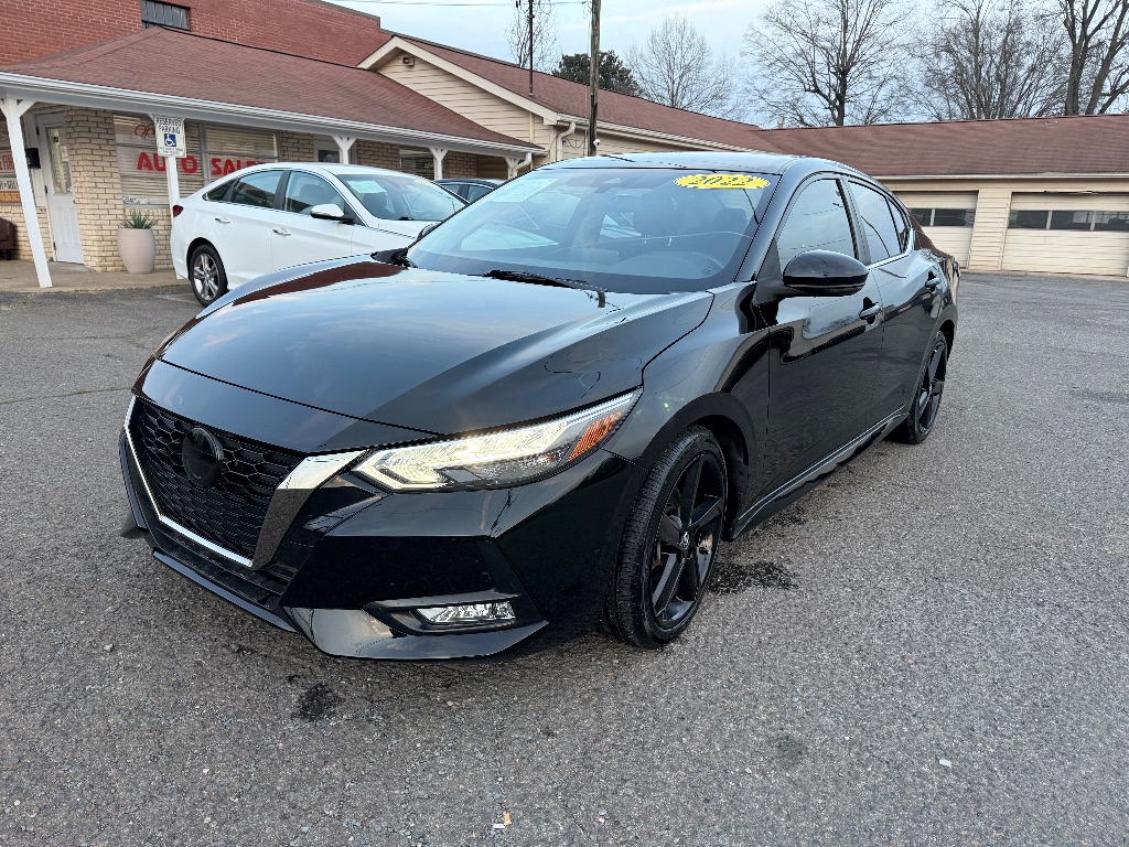 2022 Nissan Sentra SR's photo