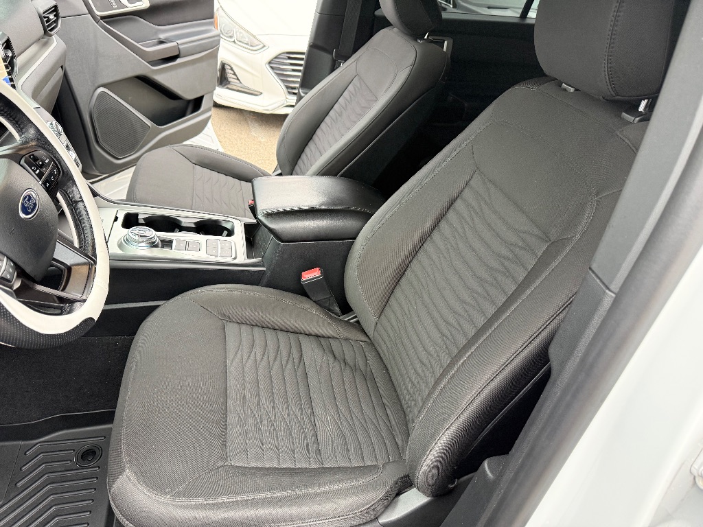 2020 Ford Explorer XLT - Photo 18