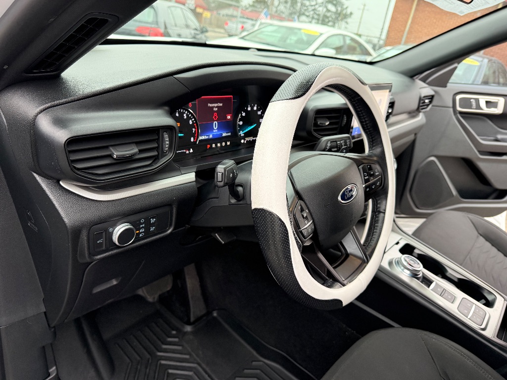 2020 Ford Explorer XLT - Photo 17