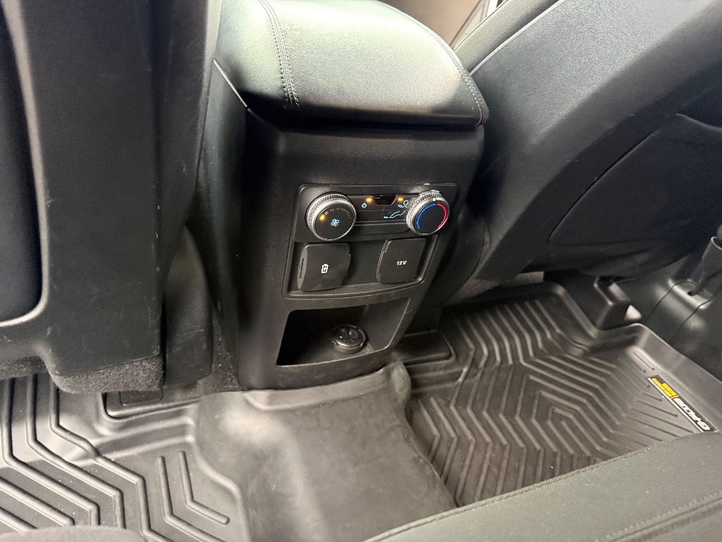 2020 Ford Explorer XLT - Photo 16