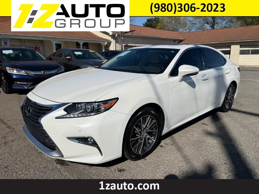 2017 Lexus ES 350 350's photo
