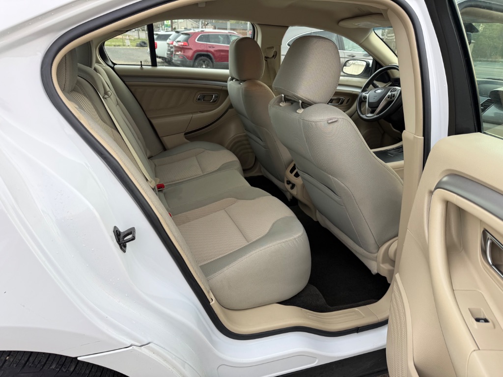 2013 Ford Taurus SEL - Photo 13