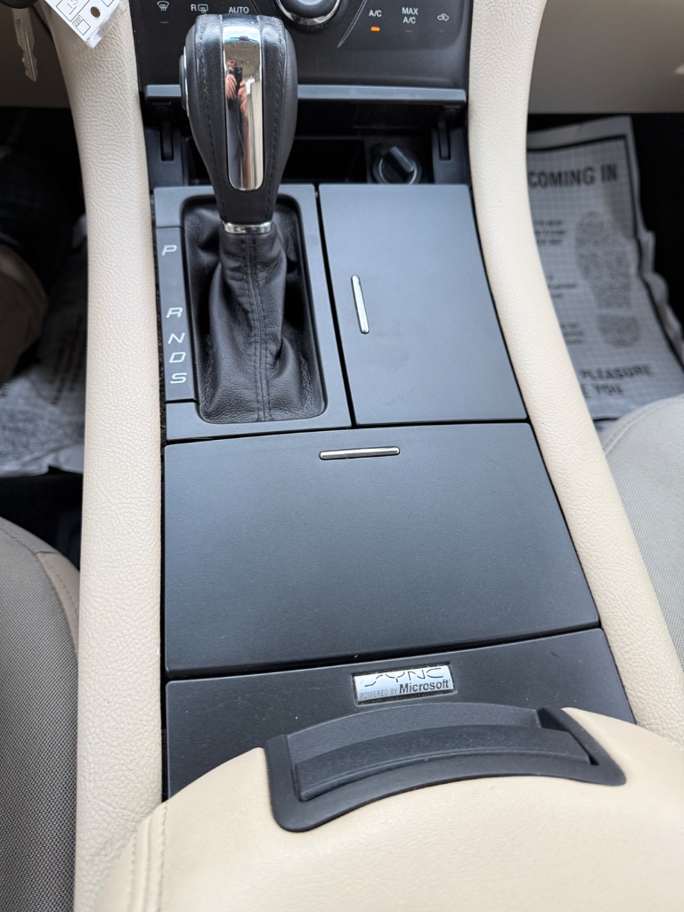2013 Ford Taurus SEL - Photo 22