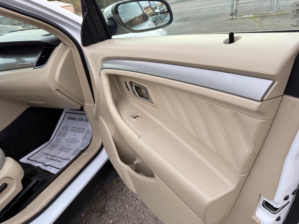2013 Ford Taurus SEL - Photo 10