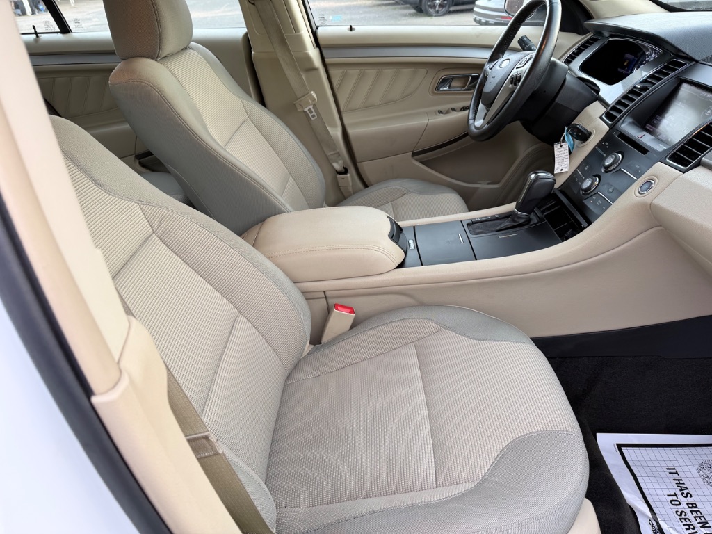 2013 Ford Taurus SEL - Photo 12